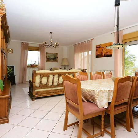 Tomic Apartament *