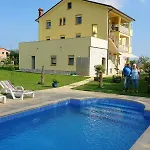 Tomic Apartmán *